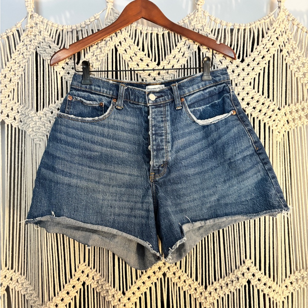 Abercrombie high rise jean dad short